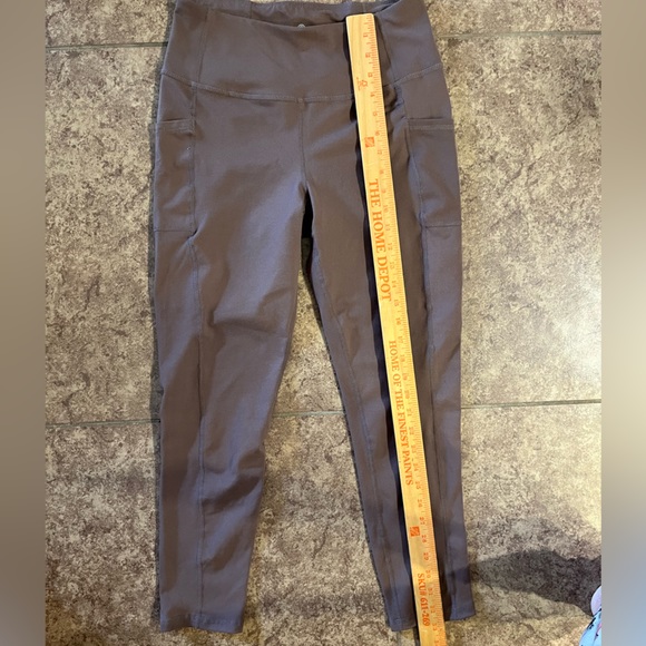 Brown Workout Leggings Size Medium - Picture 4 of 4